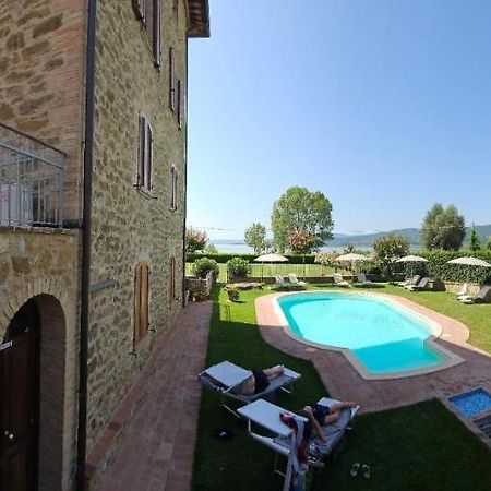 Appartamento Lago Trasimeno - Torricella Pg Exteriör bild