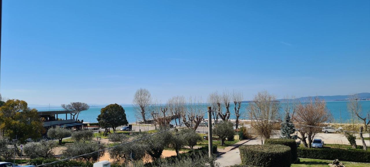 Appartamento Lago Trasimeno - Torricella Pg Exteriör bild